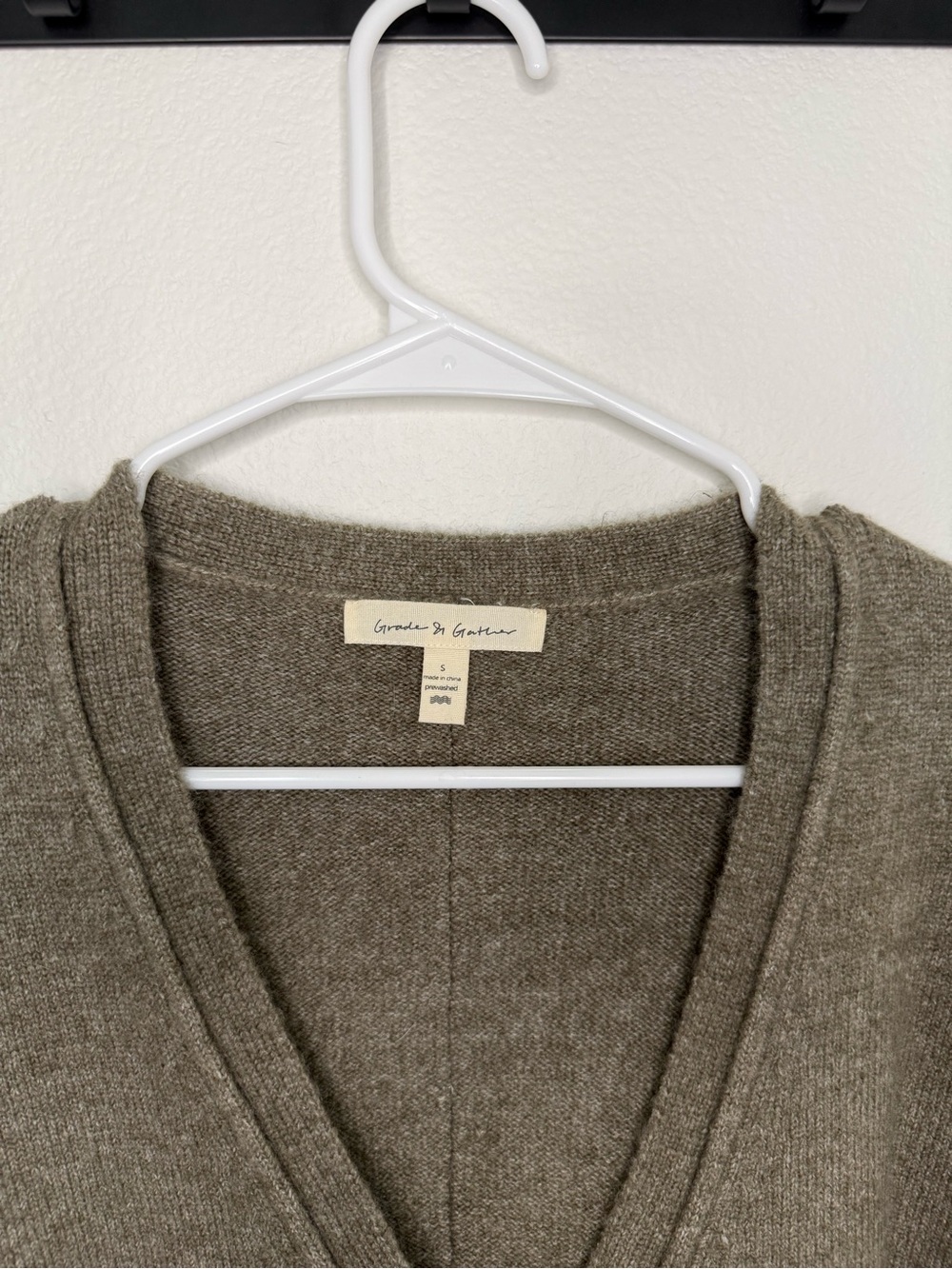 Cozy Olive Green Button-Front Wool Blend Cardigan - Picture 2 of 4